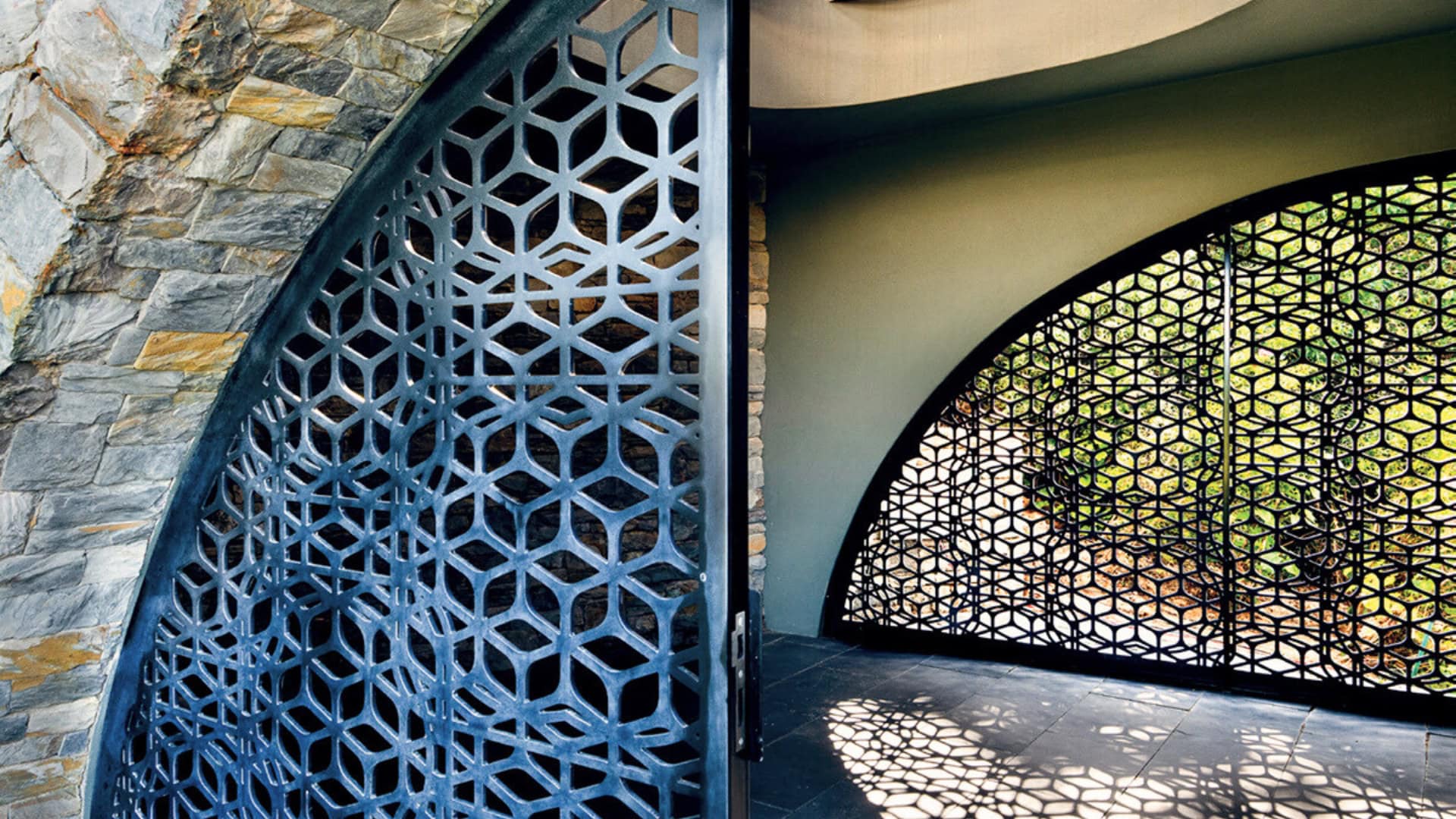 PRODUCTS Section 2 SECURITY SCREENS Photo 1 of 3 1