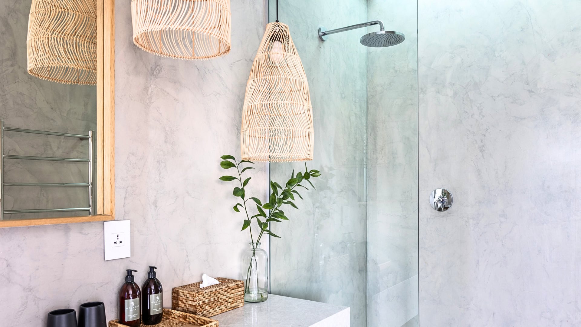 PRODUCTS Section 2 SHOWERS Photo 3 of 3