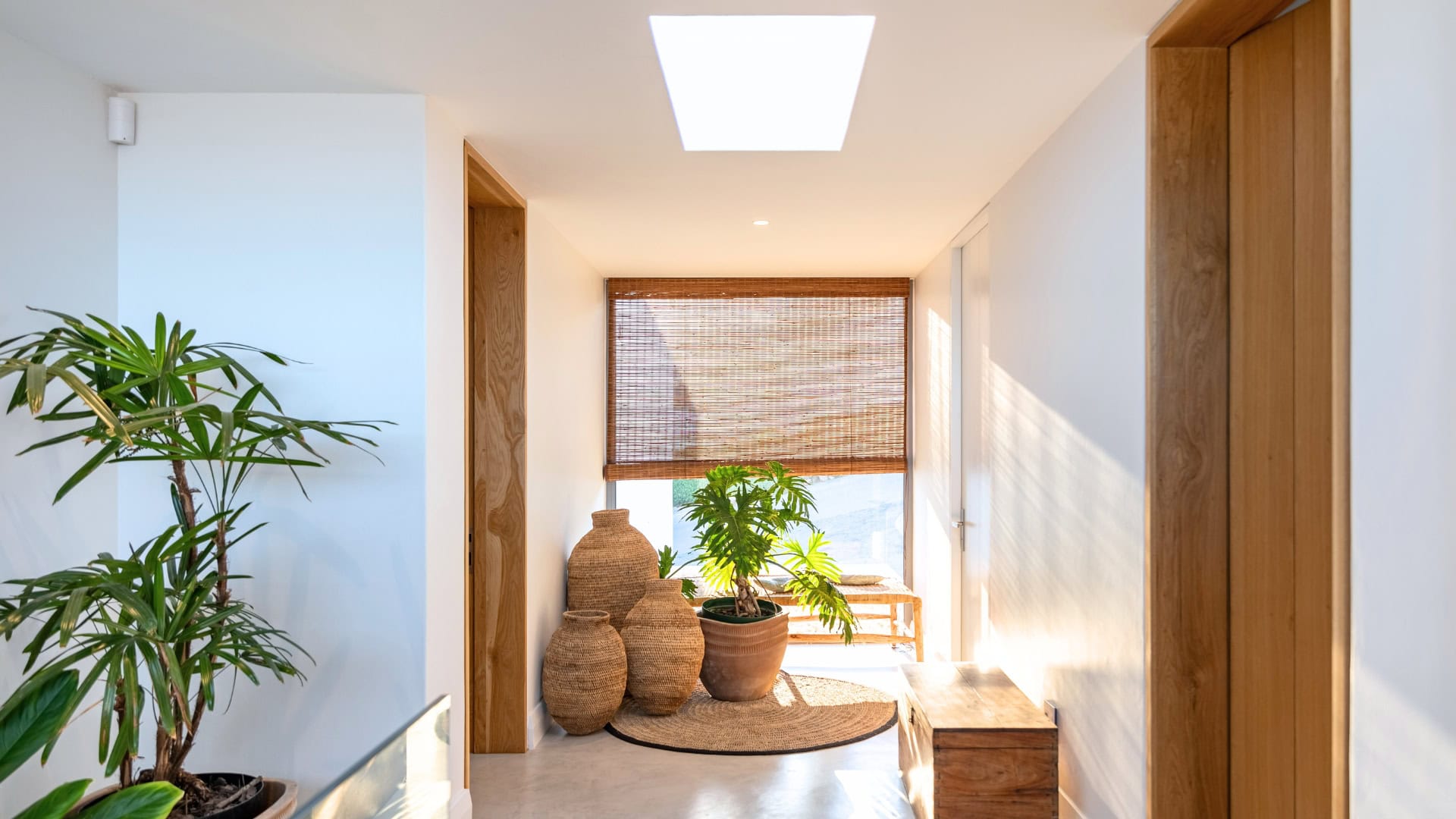 Skylights 2 PRODUCTS Section 2 SKYLIGHTS Photo 2 of 3